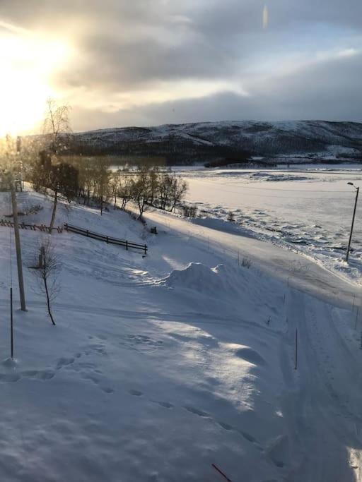 Trivelig Fritidshus Pa Arnes, Senja Straumstad Exterior foto